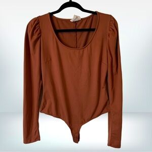 Sadie & Sage Puffed Shoulder Bodysuit, size L